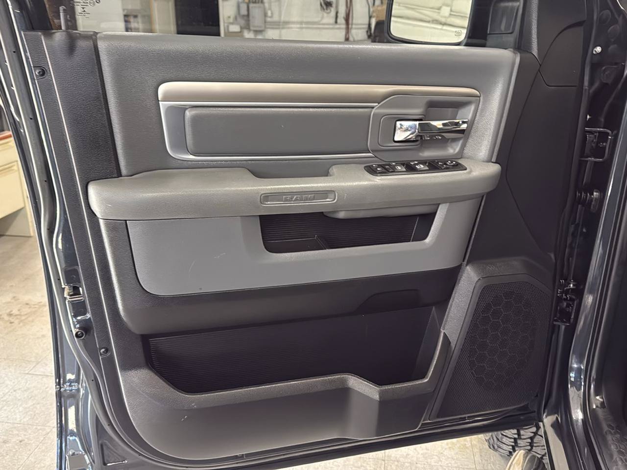 Used 2016 RAM 1500 Big Horn AWD/4WD image 29