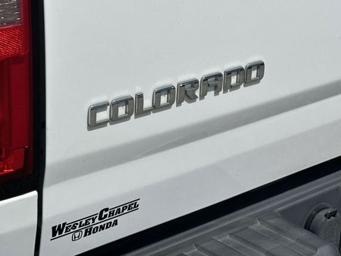 Used 2016 Chevrolet Colorado LT w/ LT Convenience Package RWD image 11