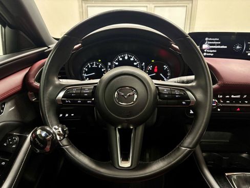 Used 2025 MAZDA MAZDA3 2.5 S Hatchback w/ Premium Pkg FWD image 21