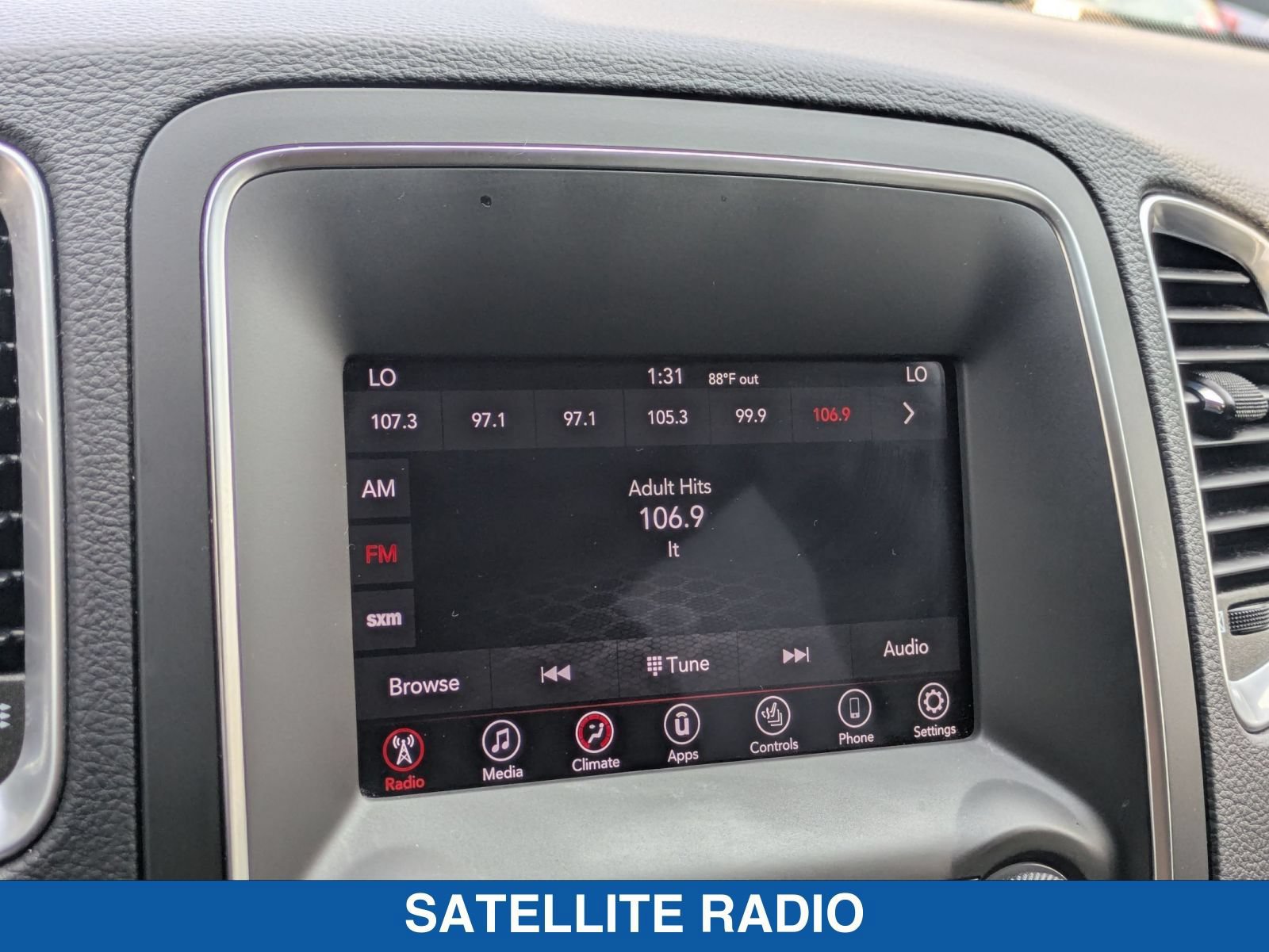 Used 2020 Dodge Durango SXT AWD/4WD image 23