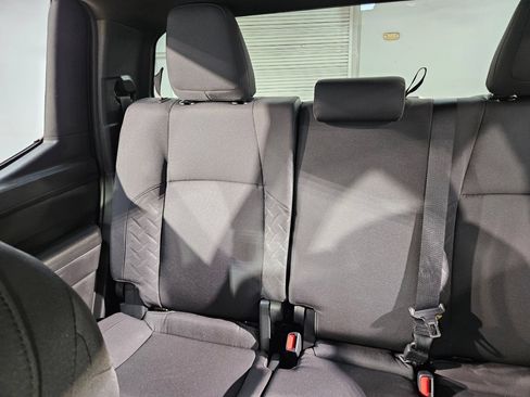 Certified 2025 Toyota Tacoma SR5 AWD/4WD image 12