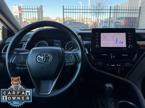 Used 2024 Toyota Camry LE image 5