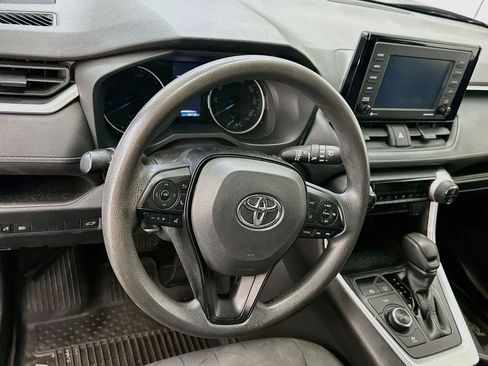 Used 2020 Toyota RAV4 XLE w/ Convenience Package AWD/4WD image 18
