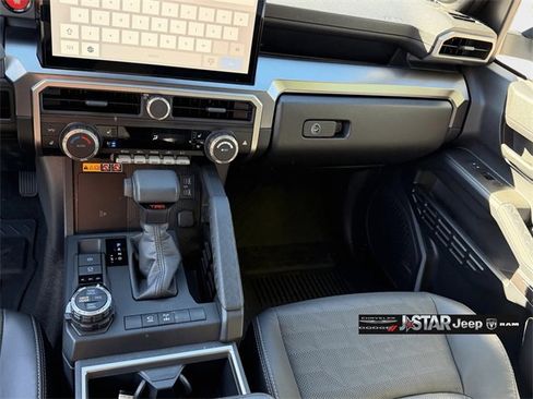 Used 2025 Toyota 4Runner TRD Off-Road Premium image 12