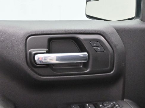 Used 2022 Chevrolet Silverado 1500 Custom image 10