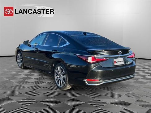 Used 2020 Lexus ES 300h w/ Premium Package image 5