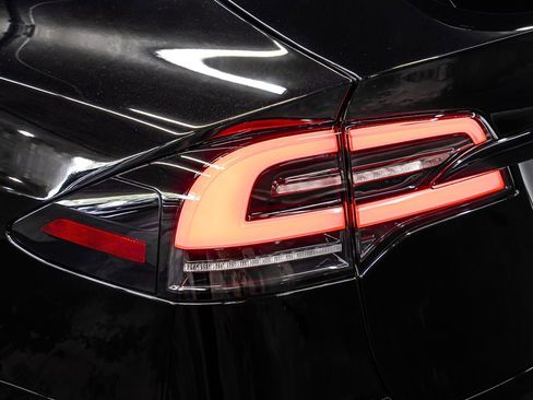 Used 2026 Tesla Model X image 14