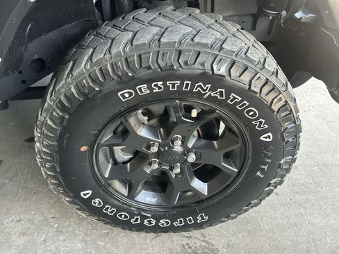 Used 2022 Jeep Wrangler Sport AWD/4WD image 11