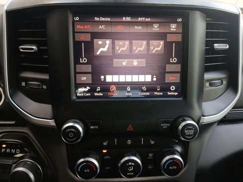 Used 2019 RAM 1500 Big Horn RWD image 4