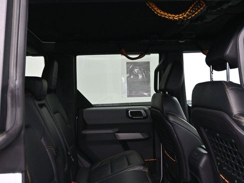 Used 2022 Ford Bronco Badlands image 13