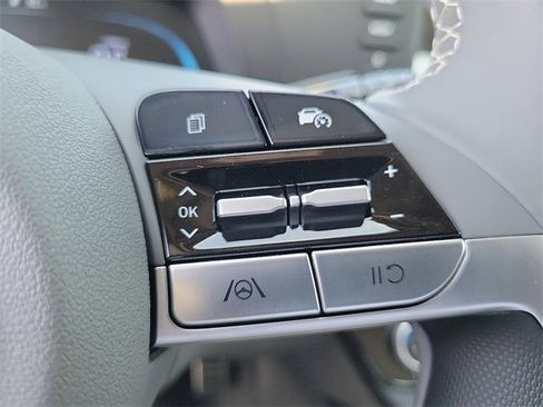 New 2025 Hyundai Elantra Sport image 9