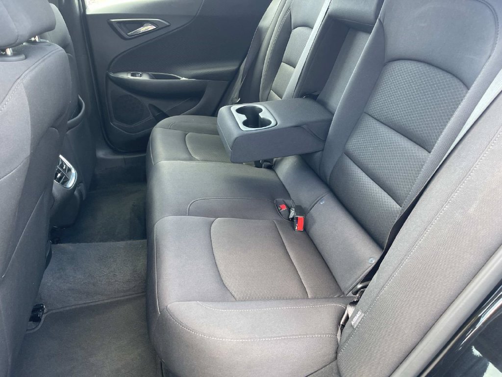 Used 2025 Chevrolet Malibu LT FWD image 18