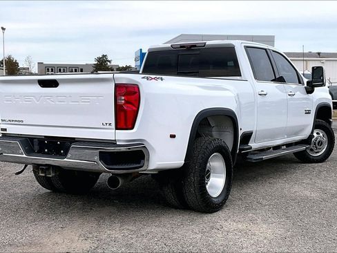 Used 2021 Chevrolet Silverado 3500 LTZ w/ LTZ Texas Edition image 2