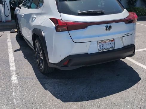 Used 2024 Lexus UX 250h FWD image 4