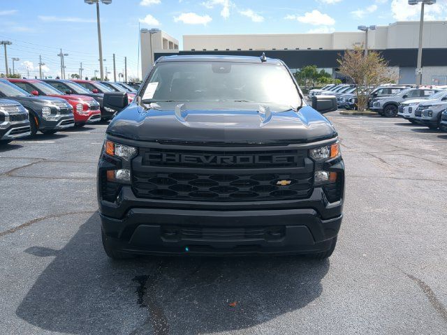 Used 2025 Chevrolet Silverado 1500 Custom RWD image 3