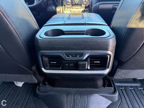 Used 2022 GMC Sierra 3500 Denali w/ Denali Ultimate Package image 13