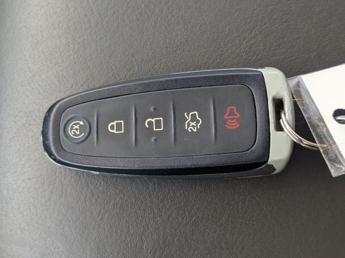 Used 2017 Lincoln Navigator Reserve image 33