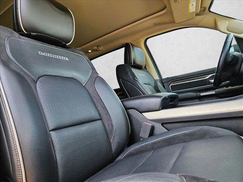Used 2020 RAM 1500 Laramie AWD/4WD image 22