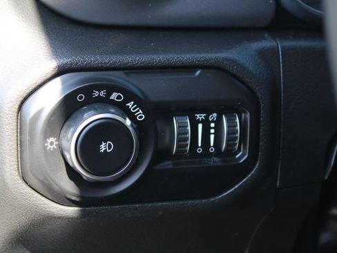 Used 2022 Jeep Wrangler Unlimited Sport AWD/4WD image 12