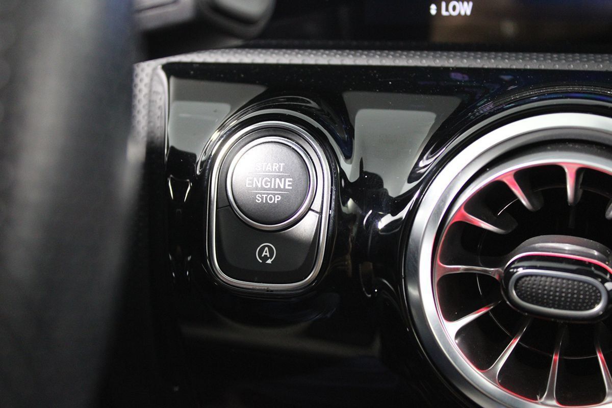 Used 2023 Mercedes-Benz CLA 250 image 17