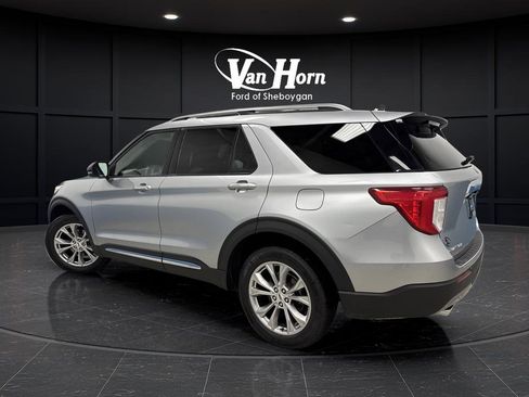 Used 2023 Ford Explorer Limited image 3