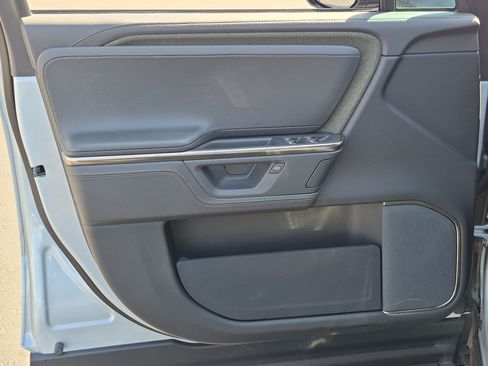 Used 2025 Rivian R1S Adventure Dual AWD/4WD image 14