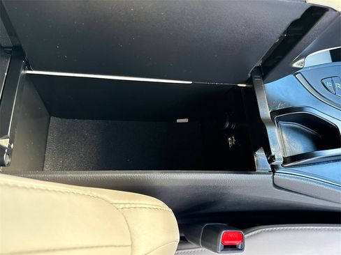 Used 2023 Lexus UX 250h FWD image 15