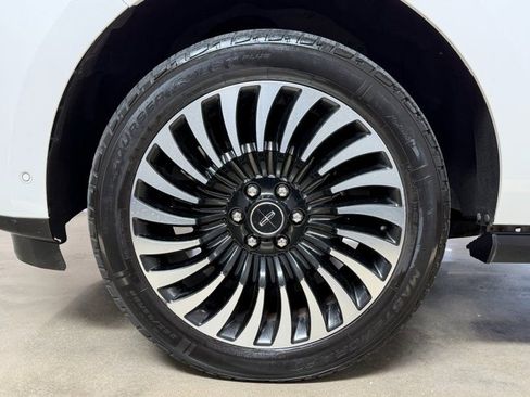 Used 2020 Lincoln Navigator L Black Label image 11