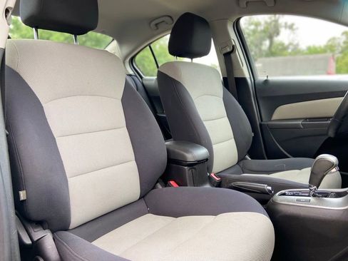 Used 2015 Chevrolet Cruze LS FWD image 15