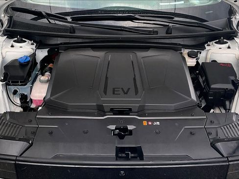 Certified 2025 Hyundai Ioniq 5 Limited AWD/4WD image 31
