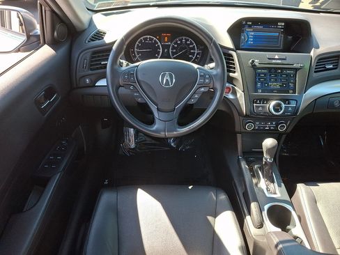 Used 2017 Acura ILX FWD image 11
