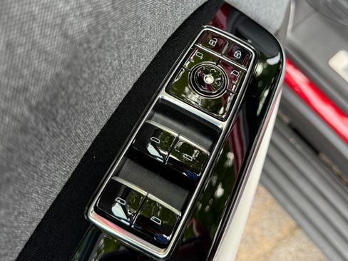 Used 2025 Cadillac Escalade Sport Platinum w/ LPO, Floor Liner Package AWD/4WD image 59
