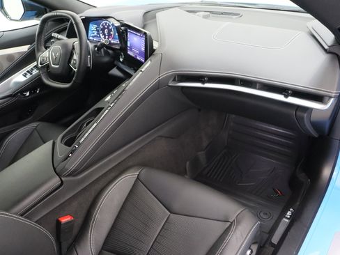 Used 2022 Chevrolet Corvette Stingray Preferred Conv w/ Z51 Performance Package RWD image 29