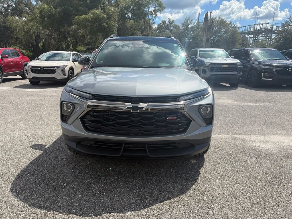 Used 2026 Chevrolet TrailBlazer RS FWD image 2