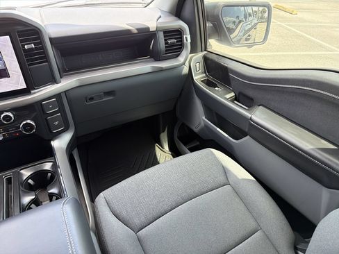 Used 2025 Ford F150 Lightning XLT AWD/4WD image 15