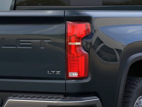 New 2026 Chevrolet Silverado 2500 LTZ w/ LTZ Premium Package AWD/4WD image 11