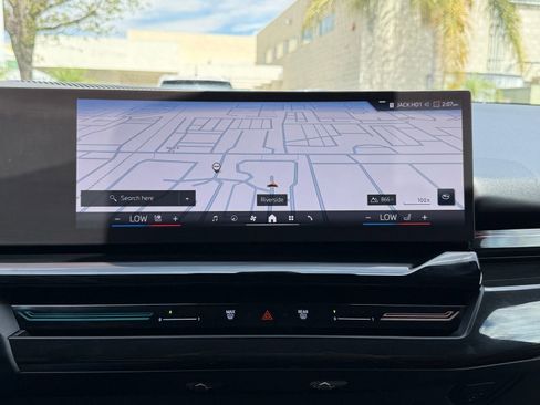 Certified 2024 BMW 530i w/ Premium Package RWD image 27