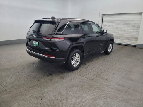 Used 2023 Jeep Grand Cherokee Laredo AWD/4WD image 9
