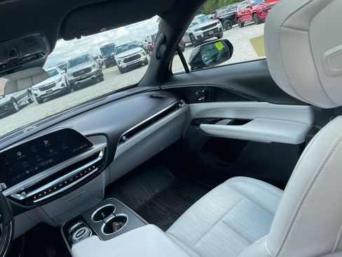 Used 2024 Cadillac Lyriq Sport RWD image 23
