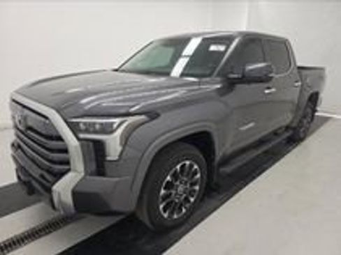 Used 2024 Toyota Tundra Limited AWD/4WD image 19