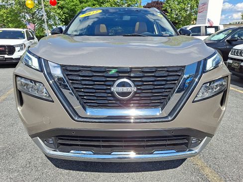 Used 2022 Nissan Rogue Platinum w/ Head-Up Display Package AWD/4WD image 8