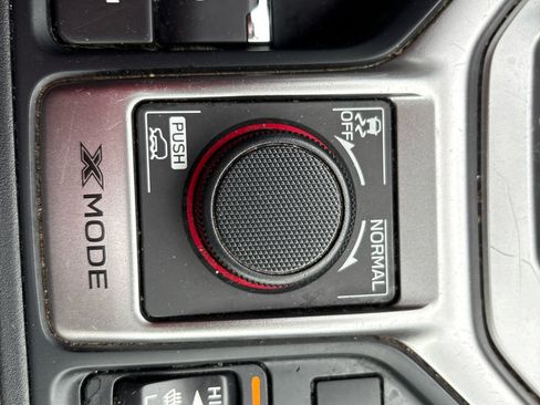 Used 2023 Subaru Forester Premium image 14