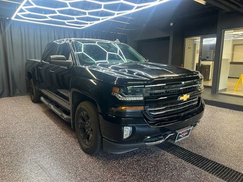Used 2018 Chevrolet Silverado 1500 LT w/ True North Edition AWD/4WD image 9