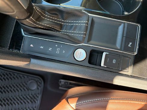 Used 2022 Volkswagen Atlas SE image 28