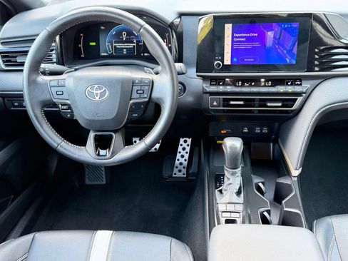 Used 2025 Toyota Camry SE w/ Convenience Package AWD/4WD image 28