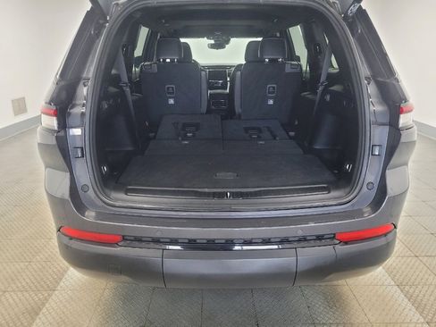 Used 2023 Jeep Grand Cherokee L Laredo AWD/4WD image 29