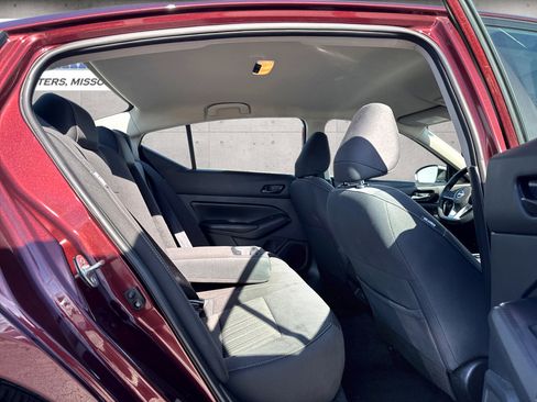 Used 2025 Nissan Altima 2.5 SV image 8