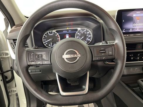 Used 2023 Nissan Rogue S FWD image 21