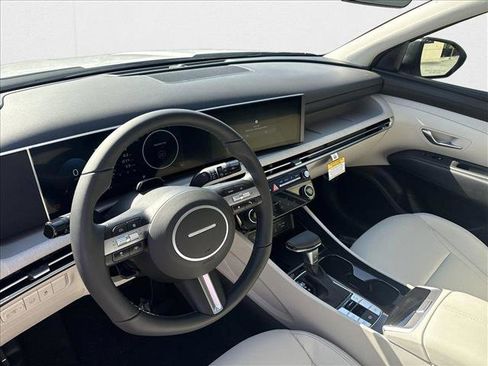 New 2025 Hyundai Tucson SEL image 3