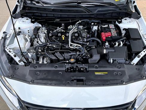 Used 2025 Nissan Altima 2.5 SV FWD image 30